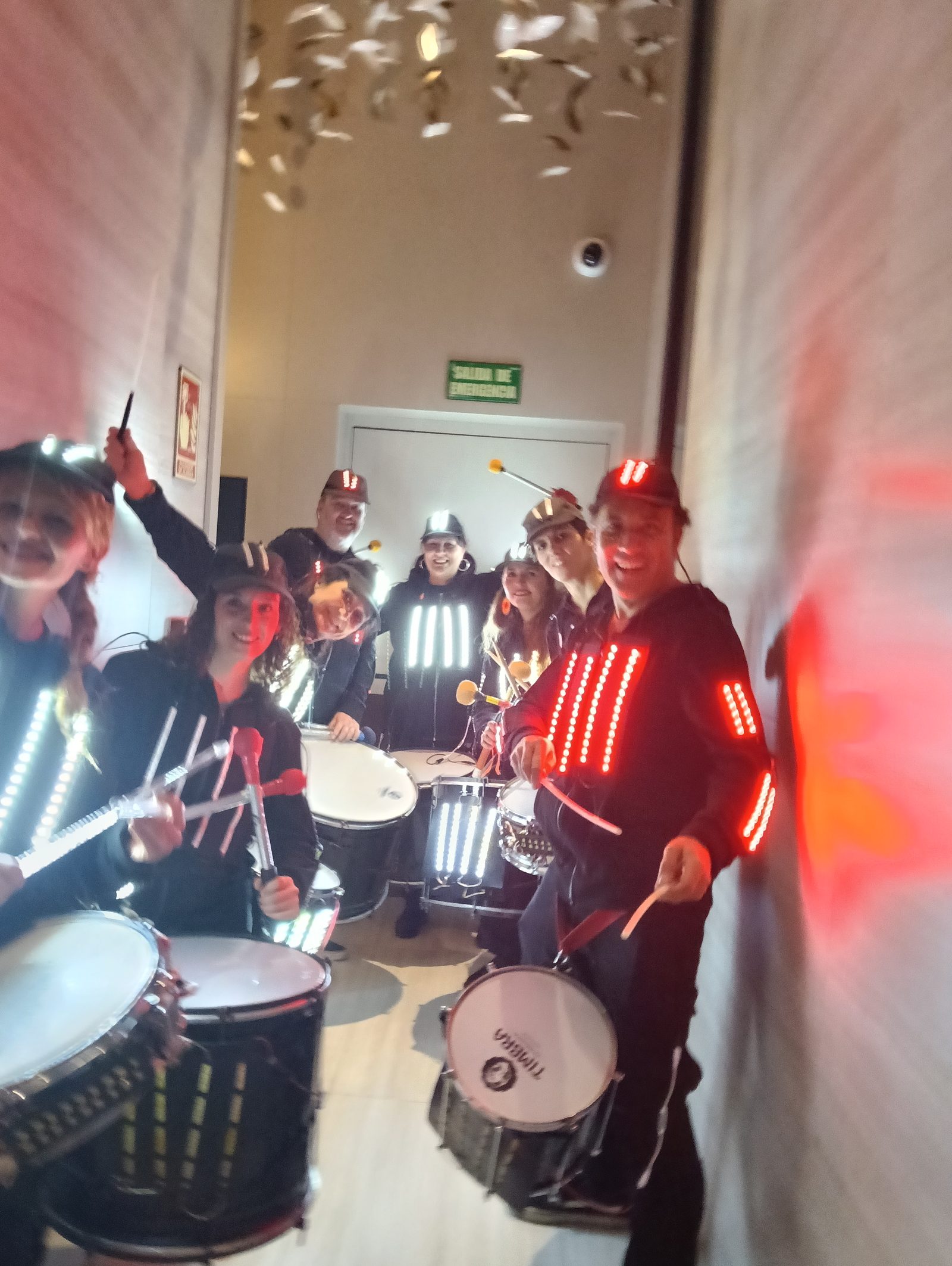Neon drumming con luces UV